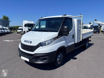 Utilitaire benne Iveco