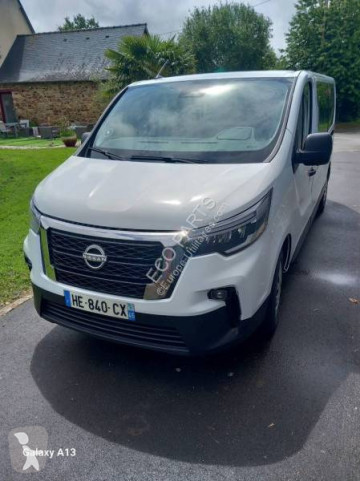 Minibus Nissan