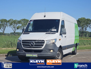 Furgon dostawczy Mercedes