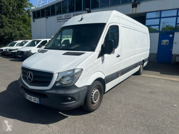 Fourgon Mercedes