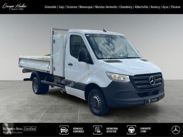 Utilitaire benne Mercedes
