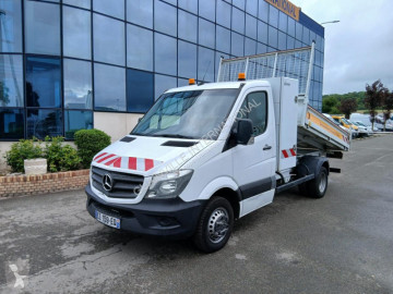 Utilitaire benne Mercedes