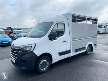 Utilitaire bétaillère Renault