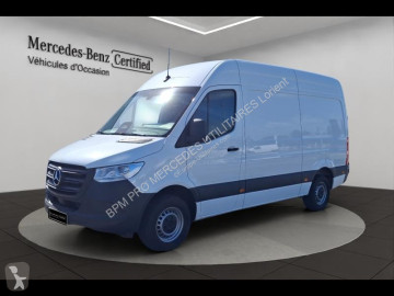 Furgon dostawczy Mercedes