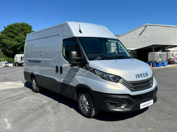 Fourgon Iveco