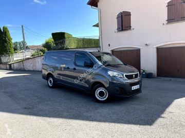 Fourgon moyen Peugeot