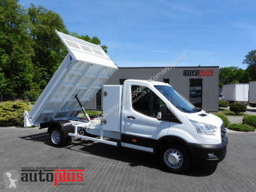 Utilitaire benne Ford