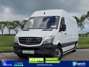 Fourgon Mercedes