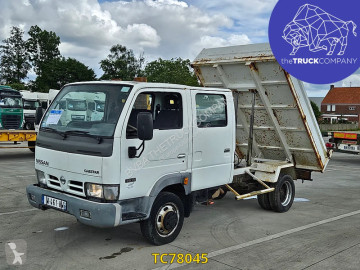 Utilitaire benne Nissan
