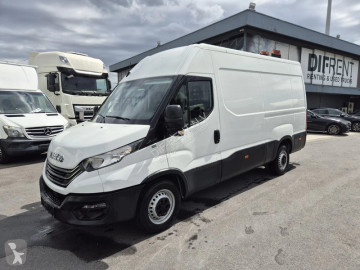 Caja cerrada Iveco