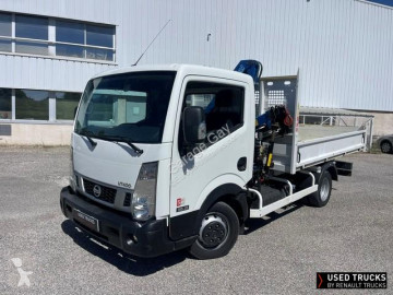 Utilitaire benne Nissan