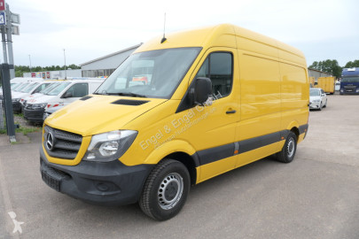 Fourgon long Mercedes