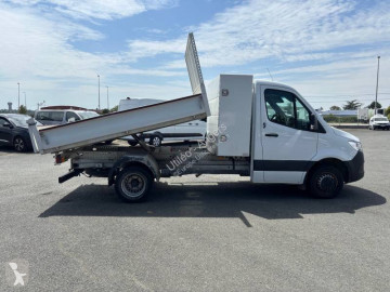 Utilitaire benne standard Mercedes