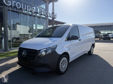 Furgon dostawczy Mercedes