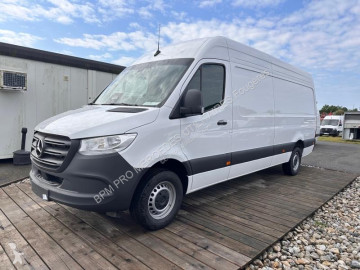 Fourgon Mercedes