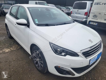 Berline Peugeot