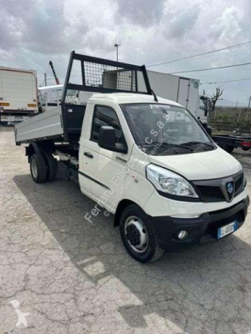 Utilitaire benne Piaggio