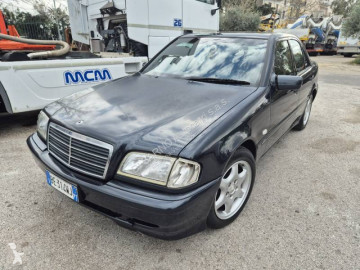 Berlina Mercedes