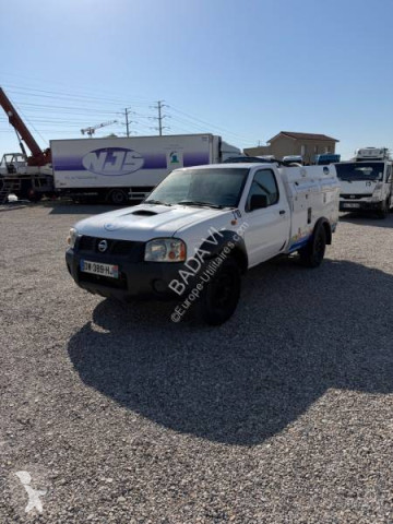 Furgoneta limpia fosas Nissan