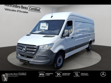 Fourgon utilitaire Mercedes