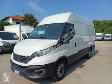 Caja cerrada Iveco
