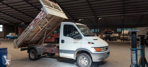 Utilitaire benne standard Iveco