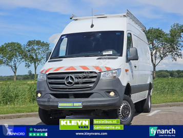 Fourgon Mercedes