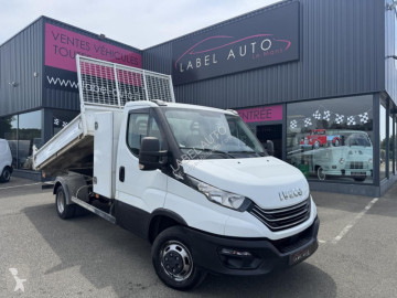 Utilitaire benne Iveco