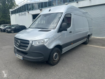 Fourgon Mercedes