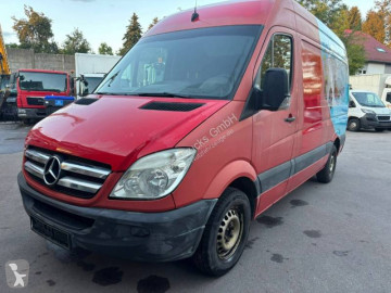 Fourgon long Mercedes