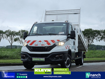 Utilitaire benne Iveco
