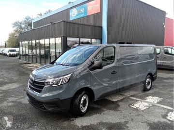 Fourgon moyen Renault neuf