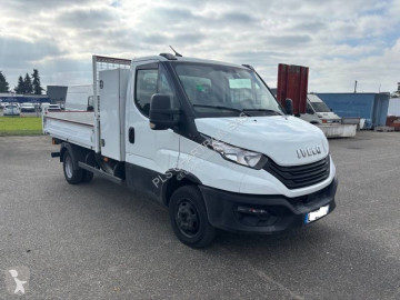 Utilitaire benne standard Iveco