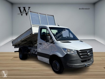 Utilitaire benne Mercedes