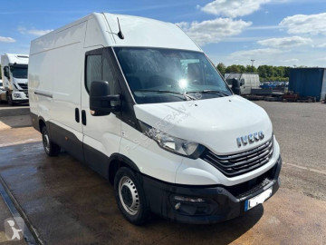 Fourgon moyen Iveco