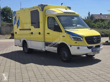 Ambulancia Mercedes