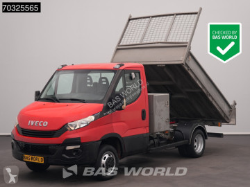 Con volquete Iveco