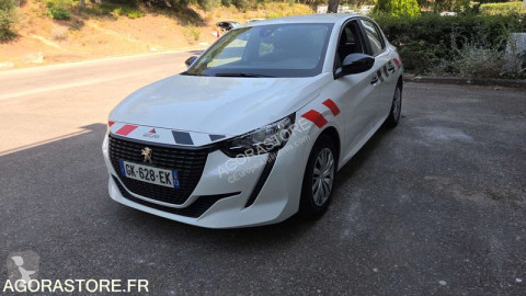 Peugeot208