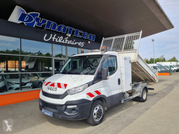 Con volquete Iveco