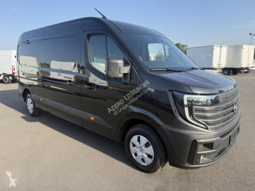Fourgon Nissan
