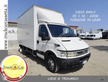 Fourgon Iveco