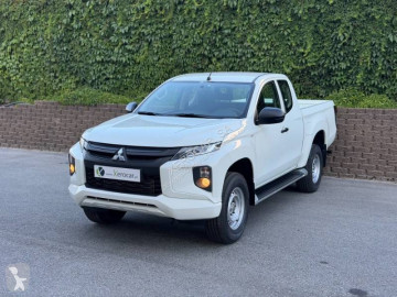 MitsubishiL 200