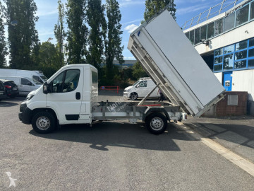 Utilitaire benne Peugeot