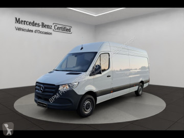 Furgon dostawczy Mercedes