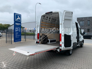 Furgon długi Iveco