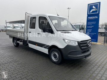 Utilitaire plateau ridelles Mercedes