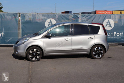 Berlina Nissan