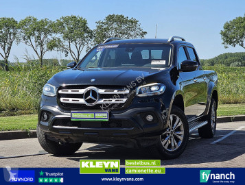 Utilitaire plateau Mercedes