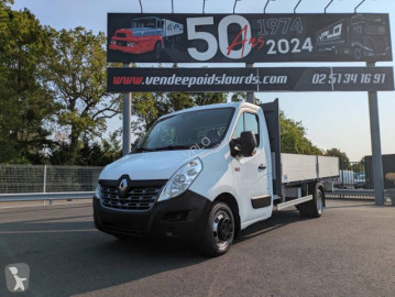 Utilitaire plateau ridelles Renault