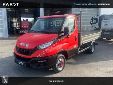 Utilitaire benne standard Iveco